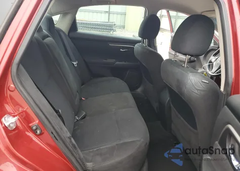 2015 Nissan Altima 2.5 z USA, uszkodzony, nr VIN 1N4AL3AP5FN333112